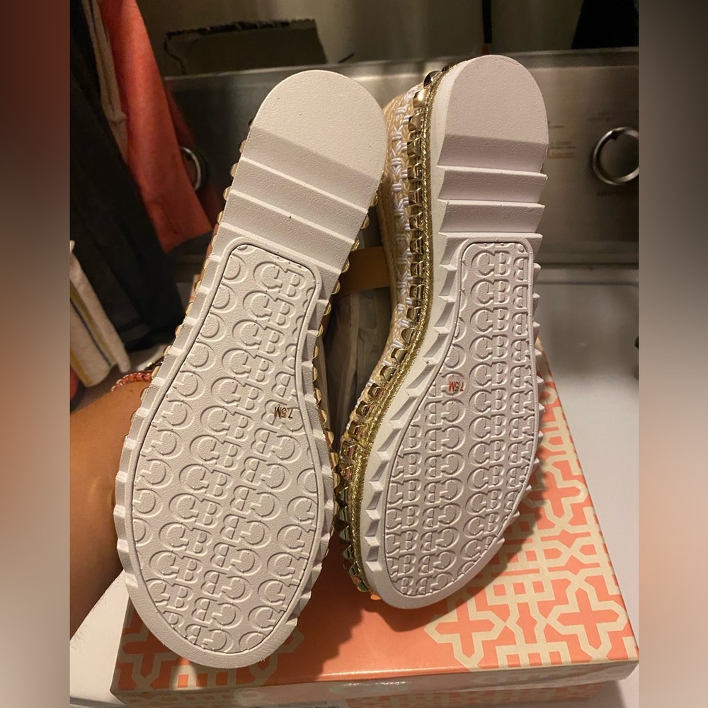Wedges - Picture 2 of 4